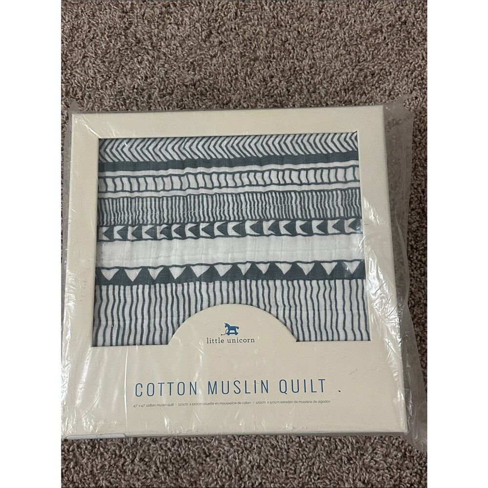 NWT Little Unicorn Cotton Muslin Quilt in Santa Fe